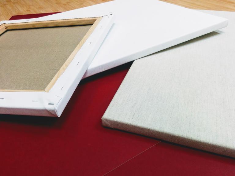 Leinwandbilder aufspannen - Keilrahmen nach Mass